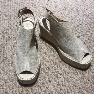 Andre aessou heel wedge shoes